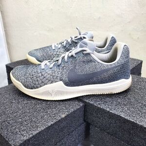 Nike Shoes Mens 7 Kobe Mamba Instinct Pure Platinum Gray 852473-002 Basketball